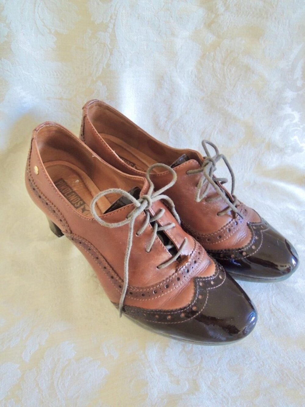 Pilolinos Brown Two Tone Wing Tip Lace Up Block Heel Oxford 40
